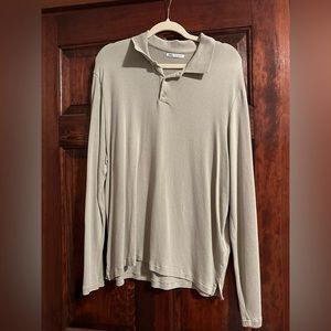 Men’s light grey long sleeve shirt